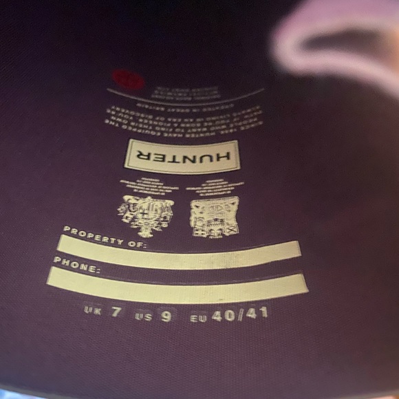 Hunter boots. Size 9. Will fit larger calf. - Picture 5 of 7